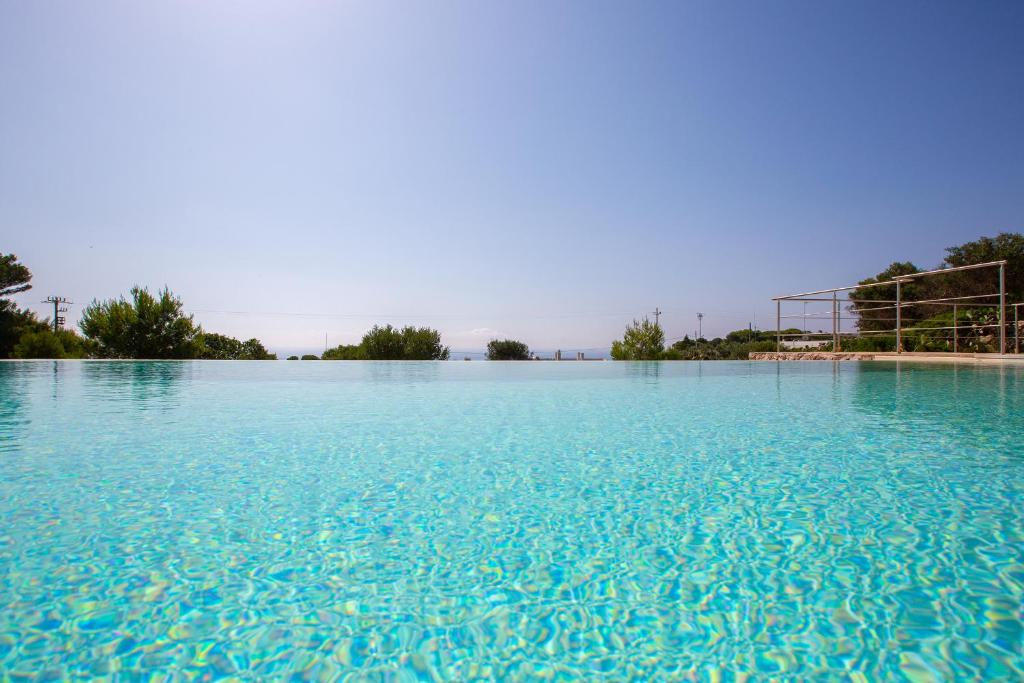 VILLA BIANCA con piscina e vista mare