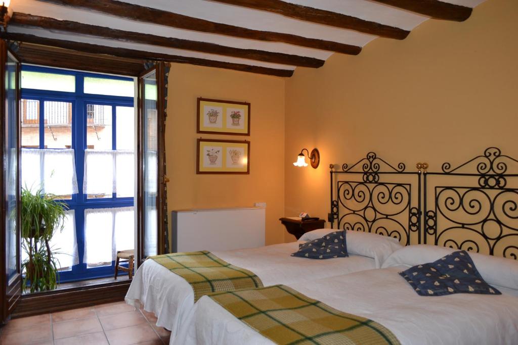 Hostal Santa Agueda photo 2