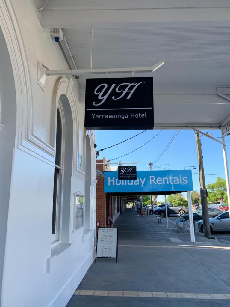 The Yarrawonga Hotel photo 2
