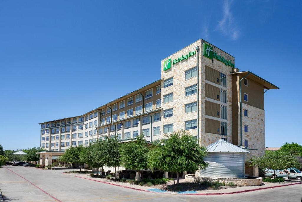 Holiday Inn San Antonio Seaworld, an IHG Hotel image