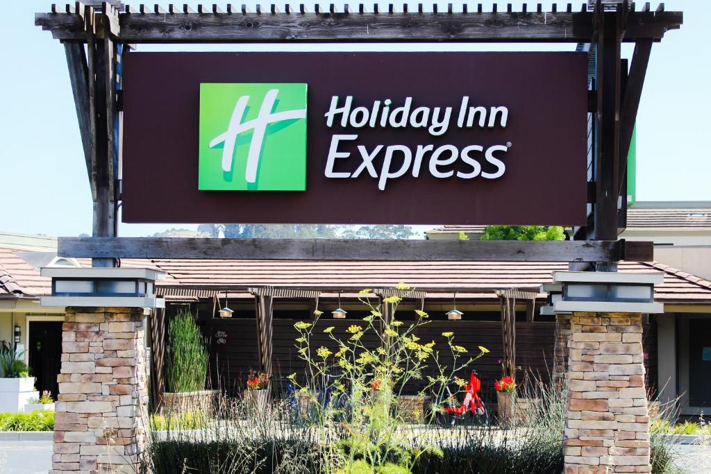 Holiday Inn Express Mill Valley San Francisco Area, an IHG Hotel image
