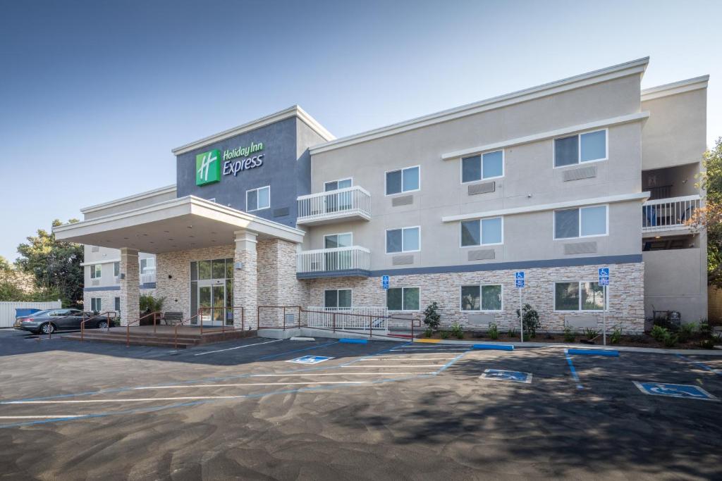 Holiday Inn Express Sunnyvale - Silicon Valley, an IHG Hotel image