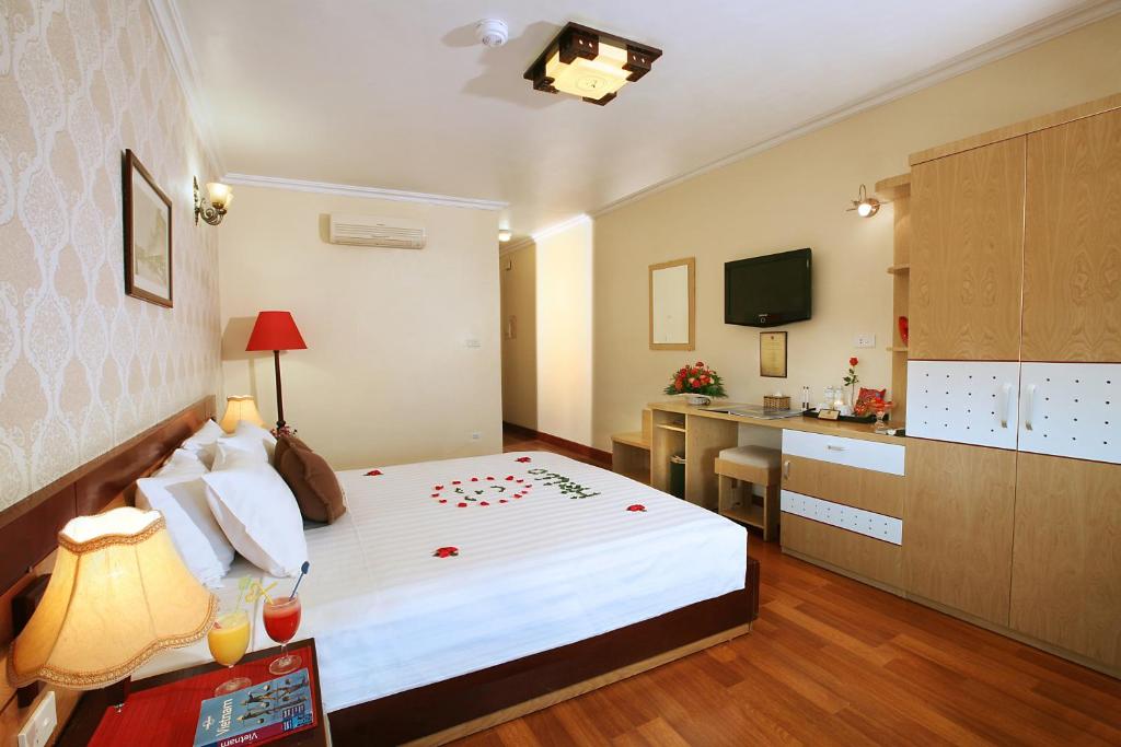 Hanoi House Hostel & Travel