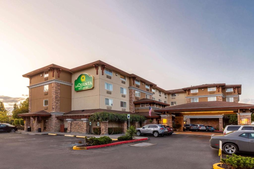 La Quinta by Wyndham Vancouver photo 1