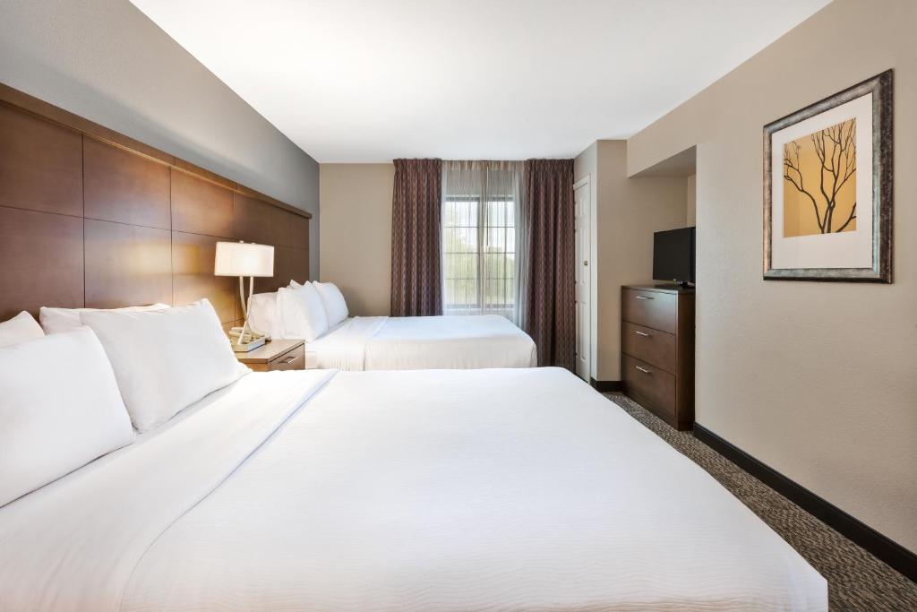 Staybridge Suites Kalamazoo, an IHG Hotel photo 4