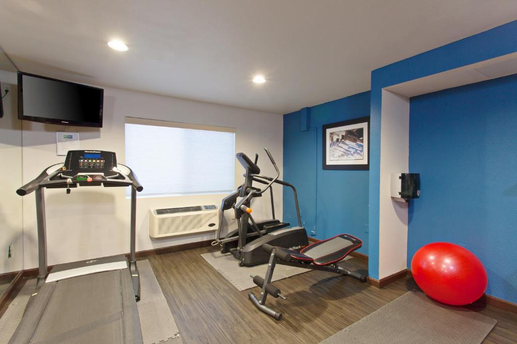 Holiday Inn Express Temecula, an IHG Hotel photo 3