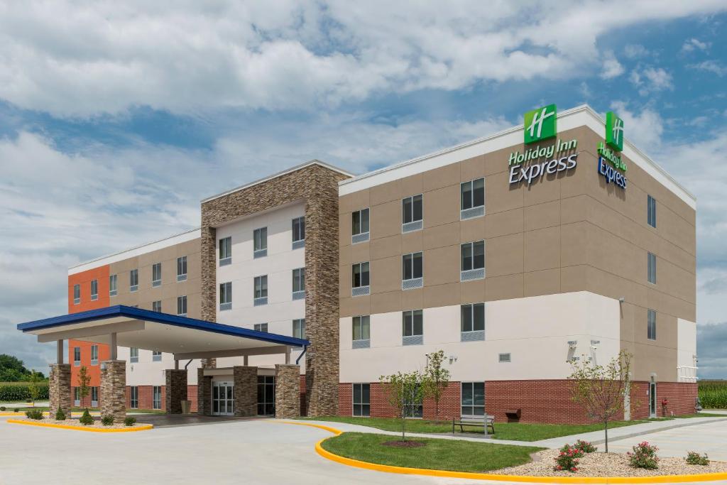 Holiday Inn Express Troy, an IHG Hotel image