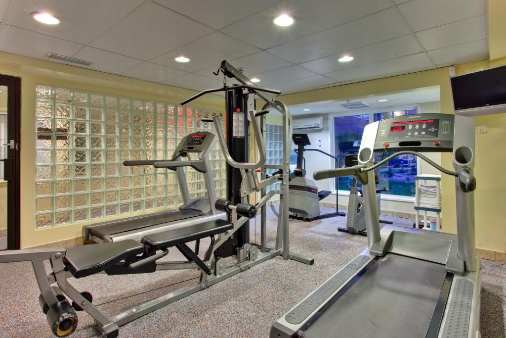 Holiday Inn Express Red Deer, an IHG Hotel photo 2