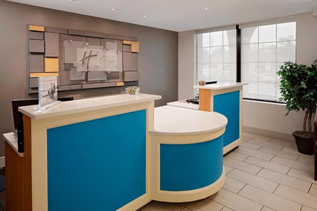 Holiday Inn Express Harrisburg East, an IHG Hotel photo 3