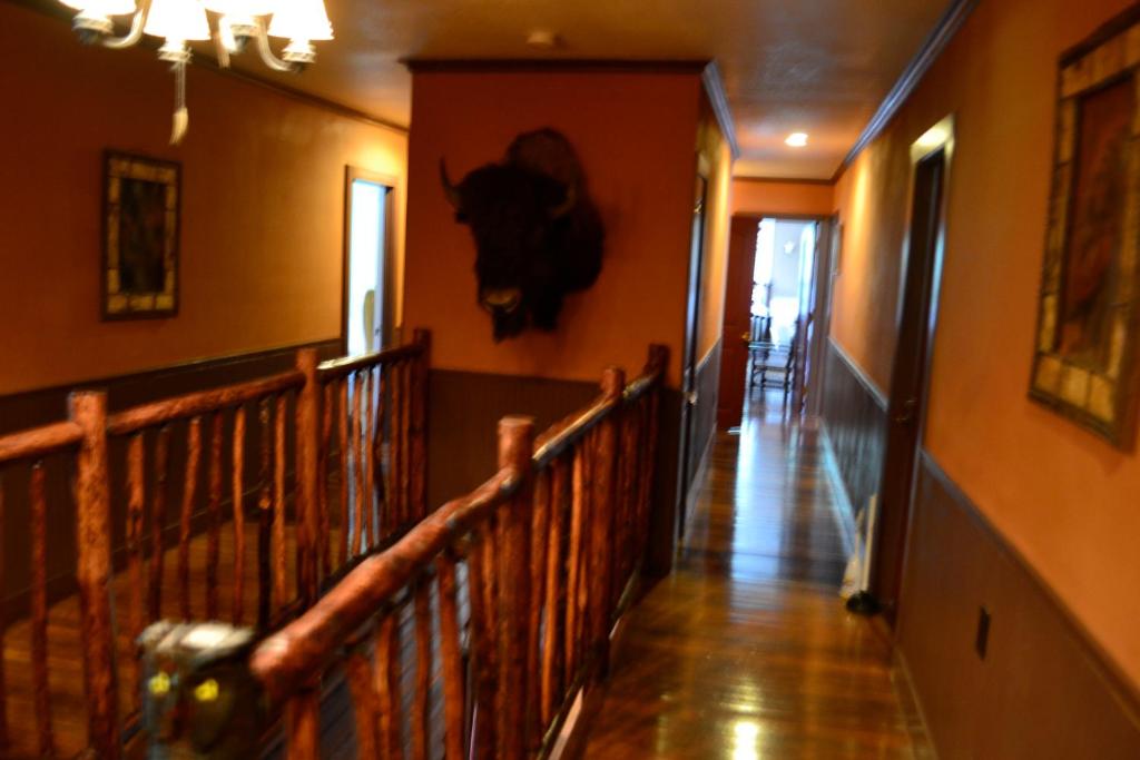 Guerneville Lodge photo 3