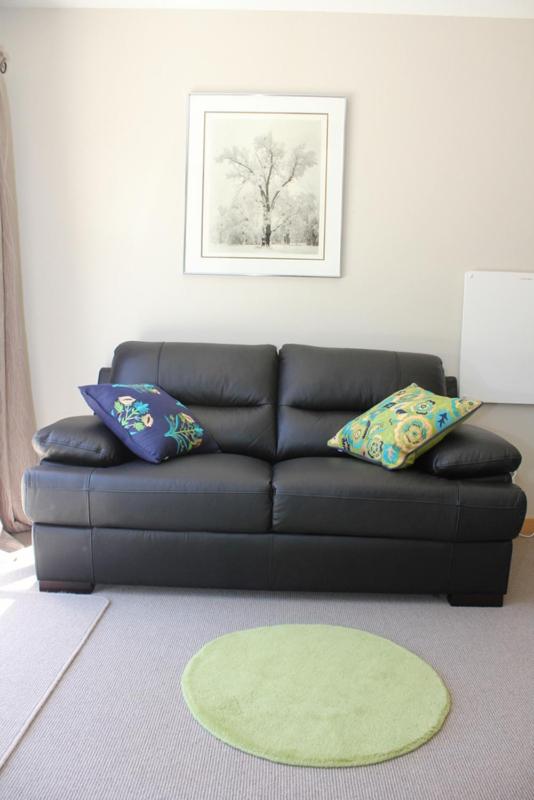 3 Thomas Hanmer Drive photo 3