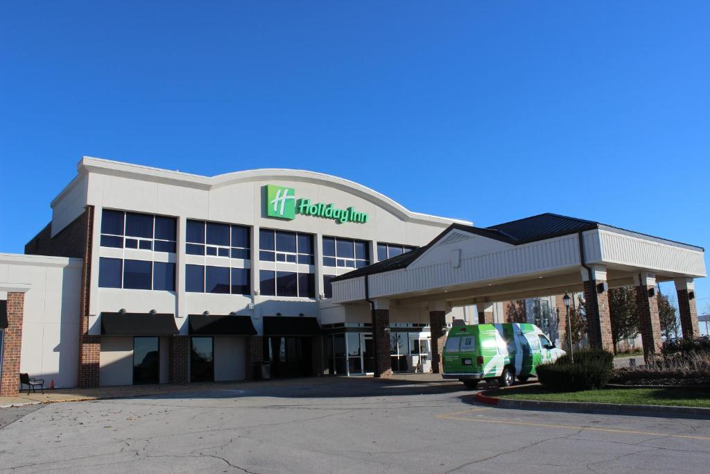 Holiday Inn Des Moines-Airport Conf Center, an IHG Hotel photo 1