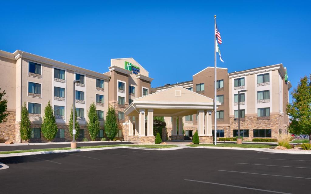 Holiday Inn Express Hotel & Suites Orem - North Provo image