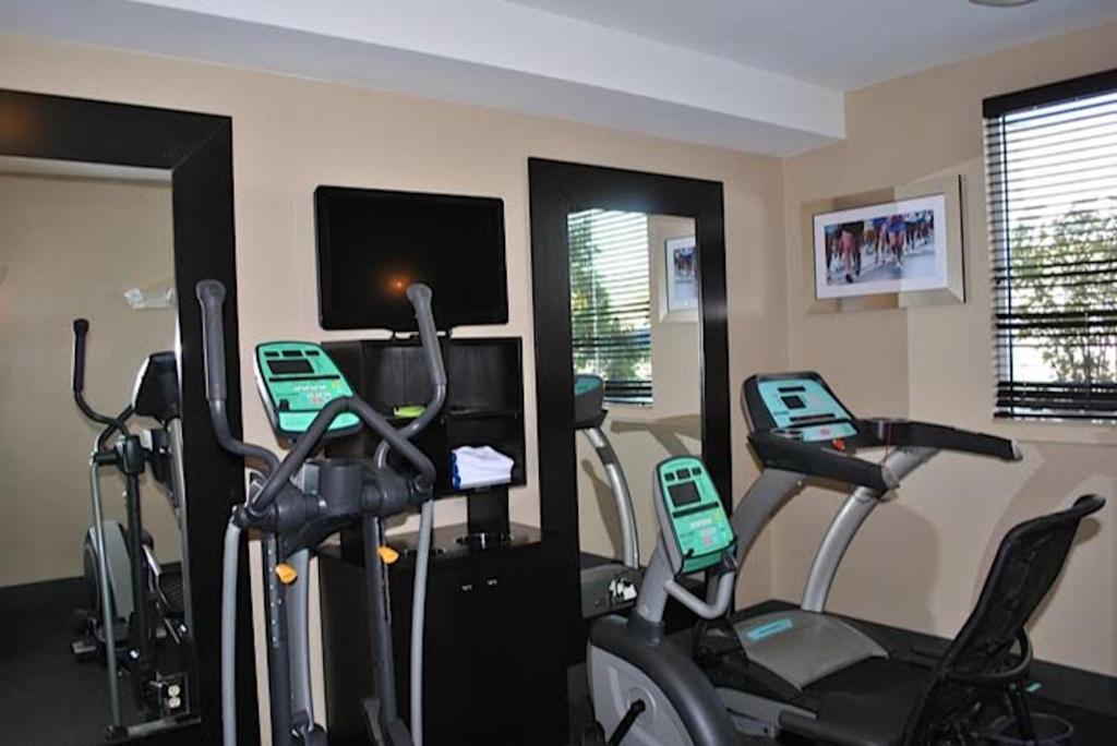 Holiday Inn Express Pittsburgh East - Mall Area, an IHG Hotel image
