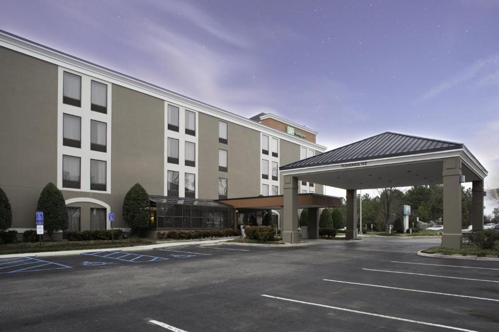 Holiday Inn Express Chester, an IHG Hotel image