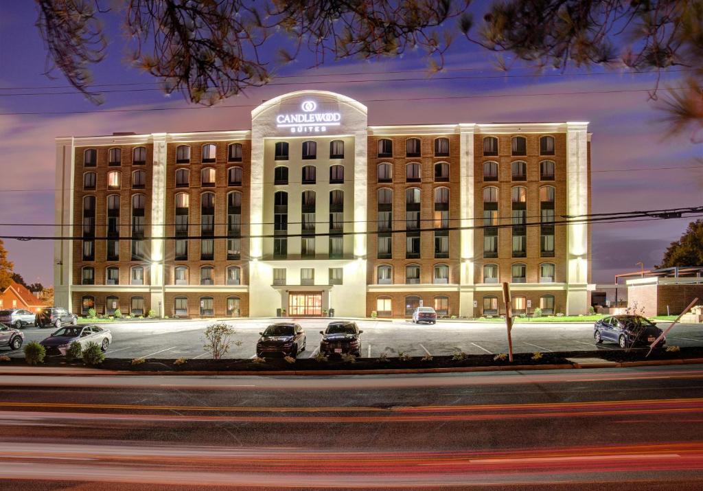 Candlewood Suites Richmond - West Broad, an IHG Hotel image
