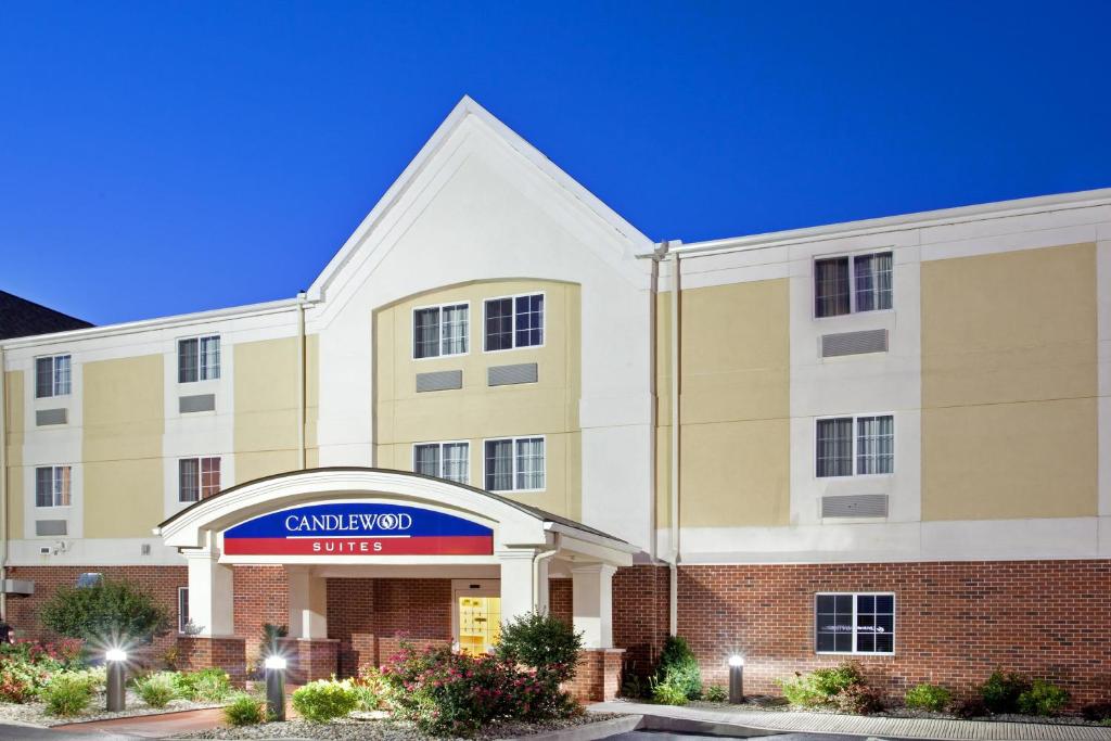 Candlewood Suites Merrillville, an IHG Hotel photo 1