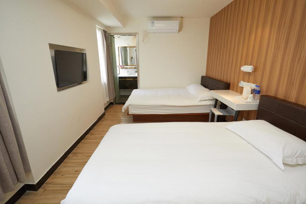 Семейный (Семейный номер с ванной комнатой), Shanghai Meego Qingwen Hotel