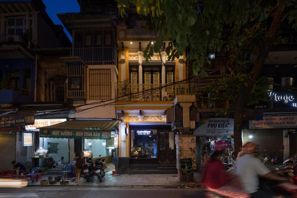 Centraltique Downtown - Bespoke Colonial House Near Hoan Kiem Lake