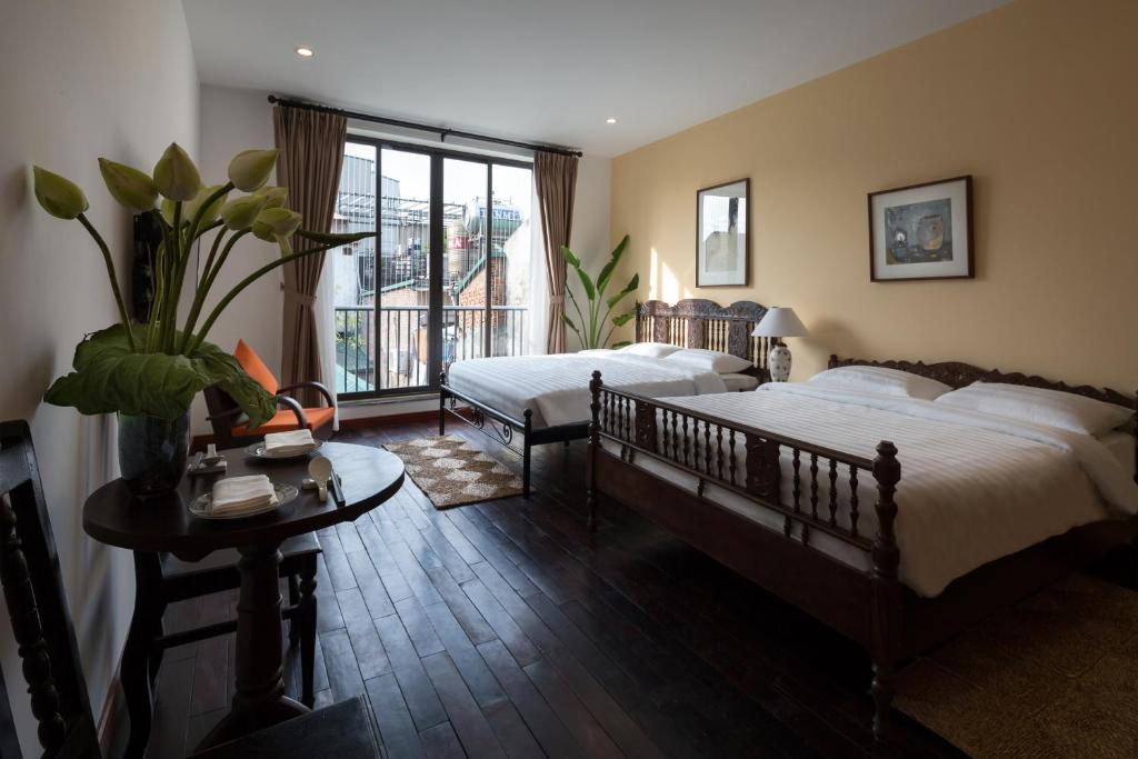 Centraltique Downtown - Bespoke Colonial House Near Hoan Kiem Lake