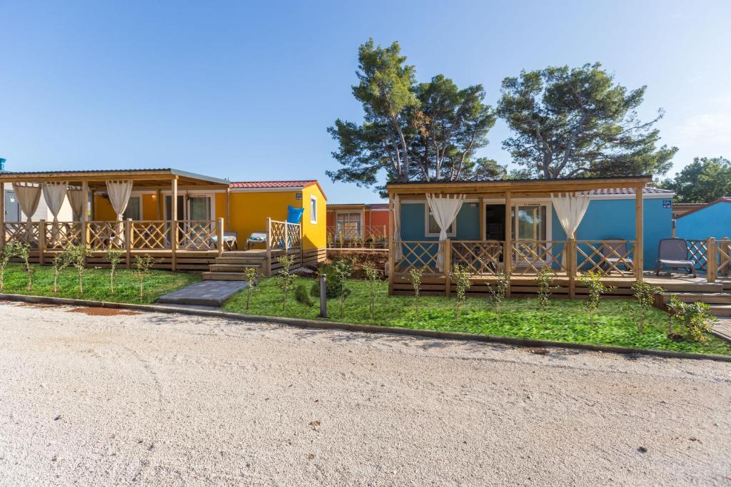 Camping Adria Mobile Homes Lanterna photo 2