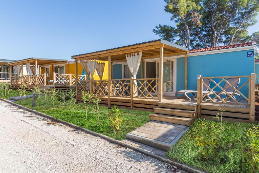Camping Adria Mobile Homes Lanterna photo 1