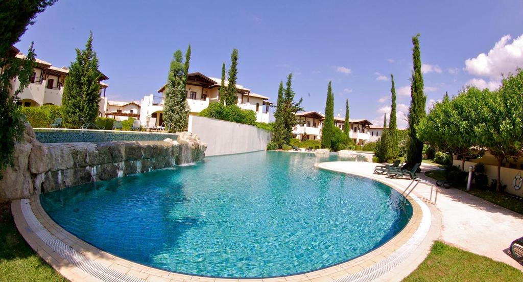 2 bedroom Apartment Helena with private garden, Aphrodite Hills Resort photo 2