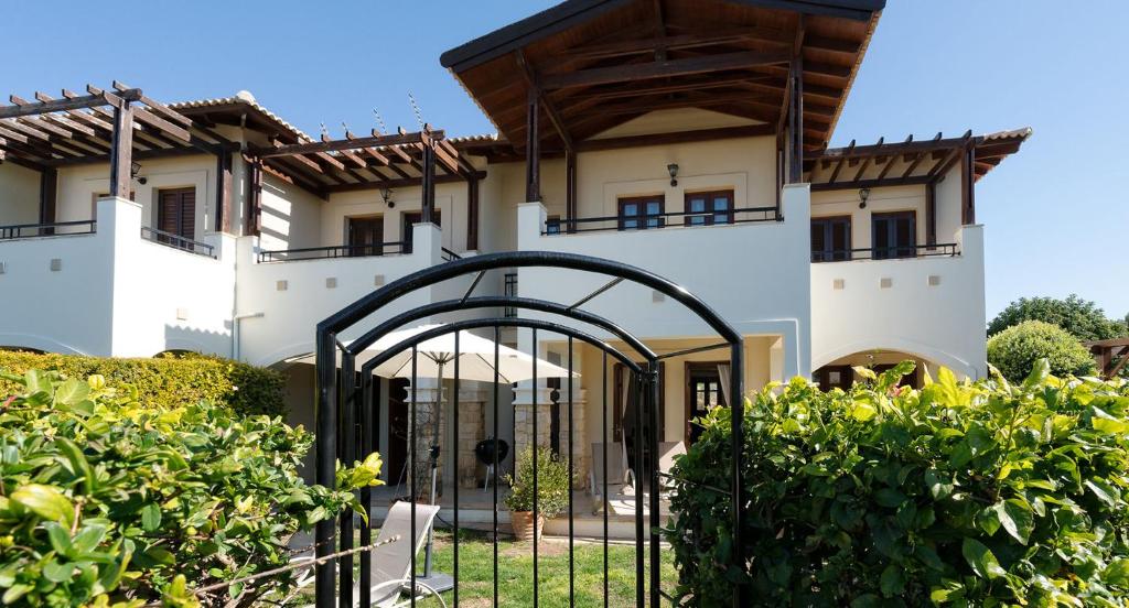 2 bedroom Apartment Helena with private garden, Aphrodite Hills Resort photo 1