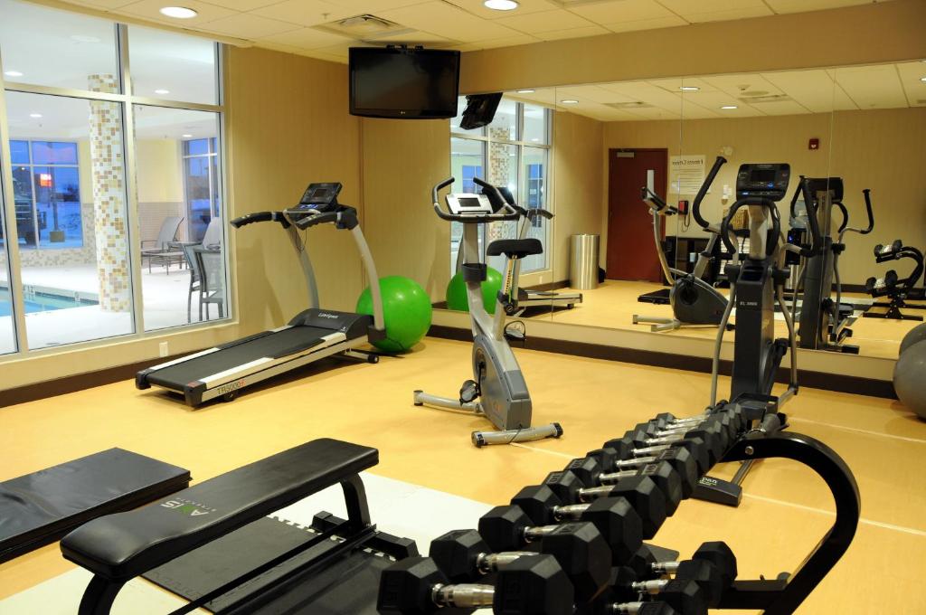 Chateau Inn & Suites Bonnyville photo 3