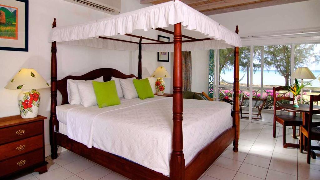 Oualie Beach Resort photo 1