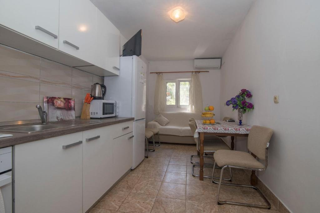 Apartments Ante photo 3