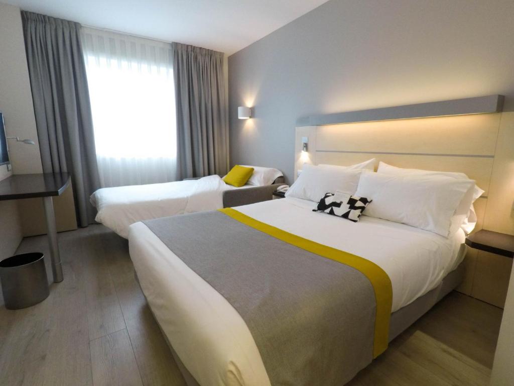 Holiday Inn Express Pamplona, an IHG Hotel photo 4