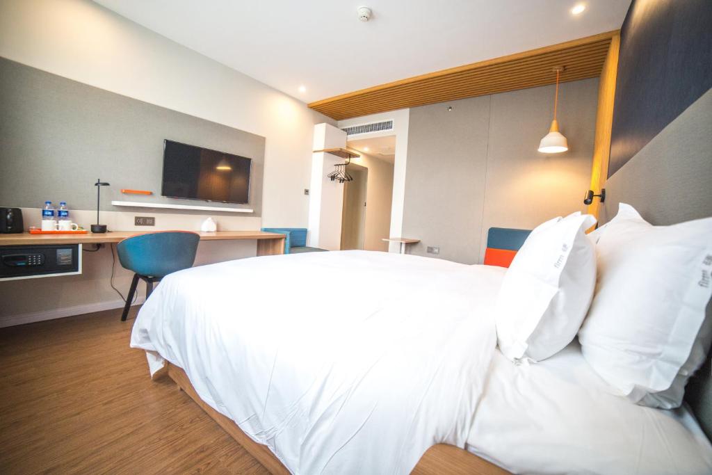 Holiday Inn Express Nanjing Xuanwu Lake, an IHG Hotel photo 2