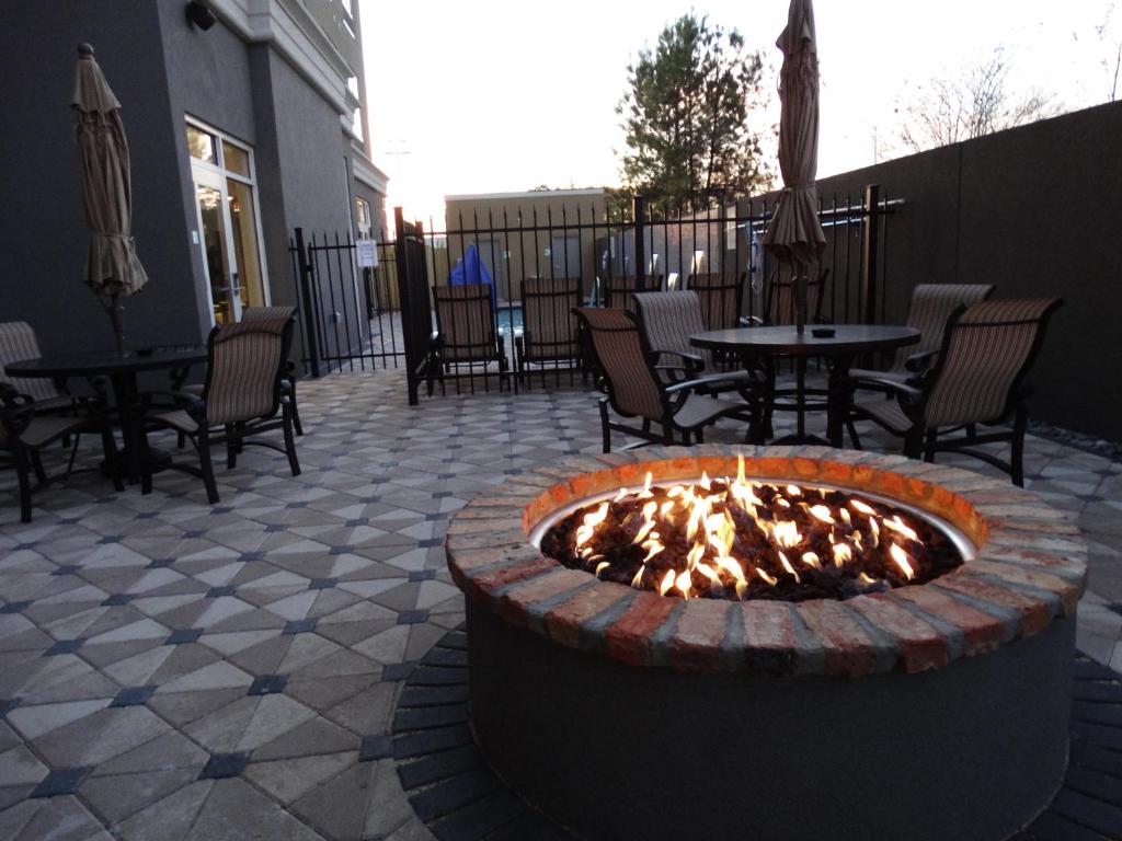 Holiday Inn Covington, an IHG Hotel photo 2