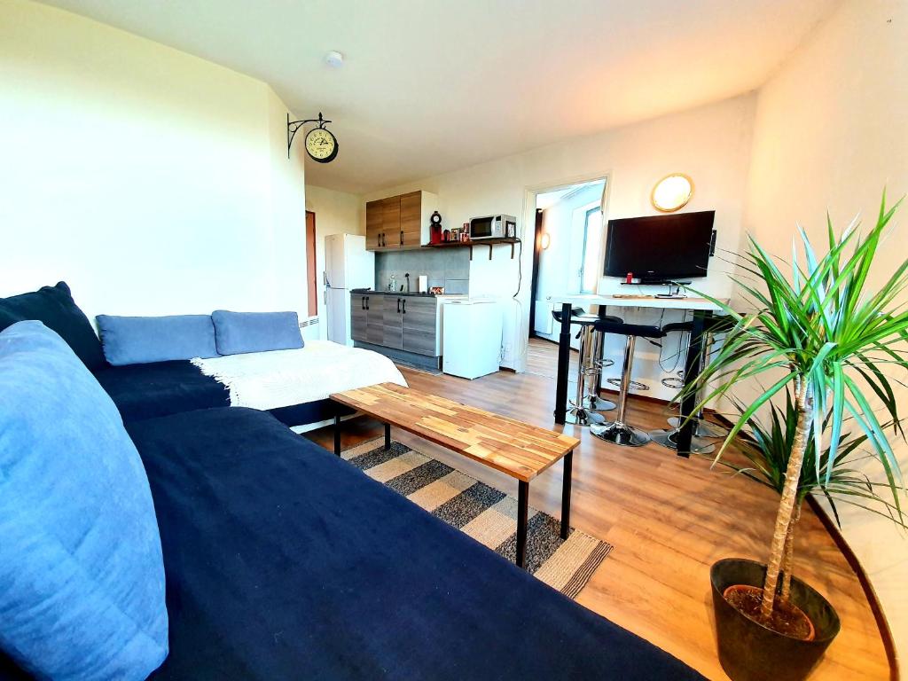 Logement entier 30m² - 800m du Futuroscope photo 1