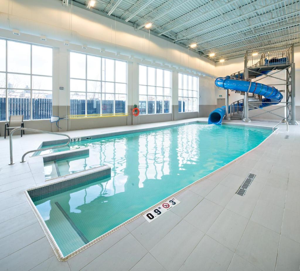 Holiday Inn Express - Red Deer North, an IHG Hotel photo 1