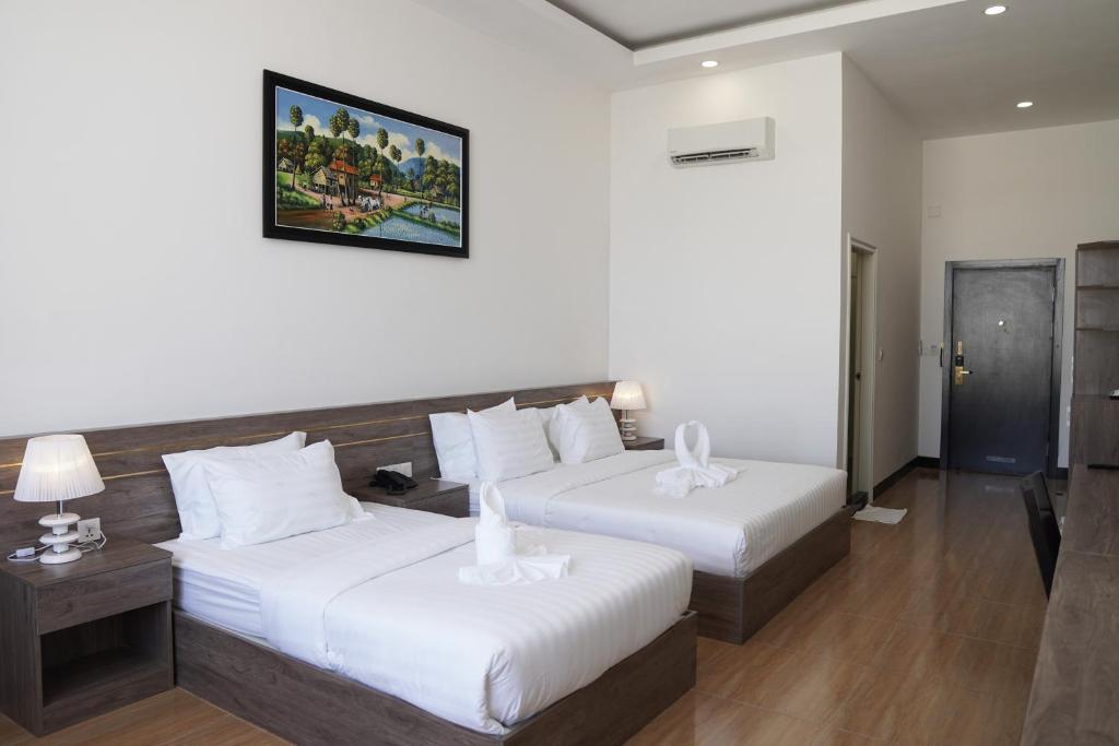 Apple Hotel Three - near PNH airport photo 1