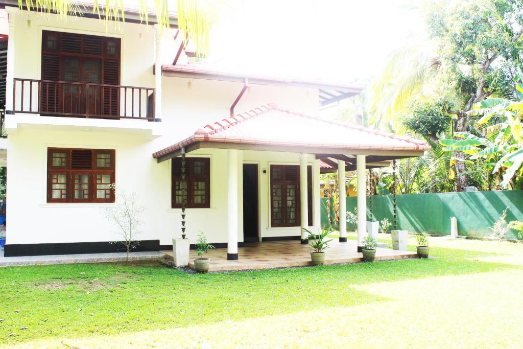 White Villa Koggala photo 1