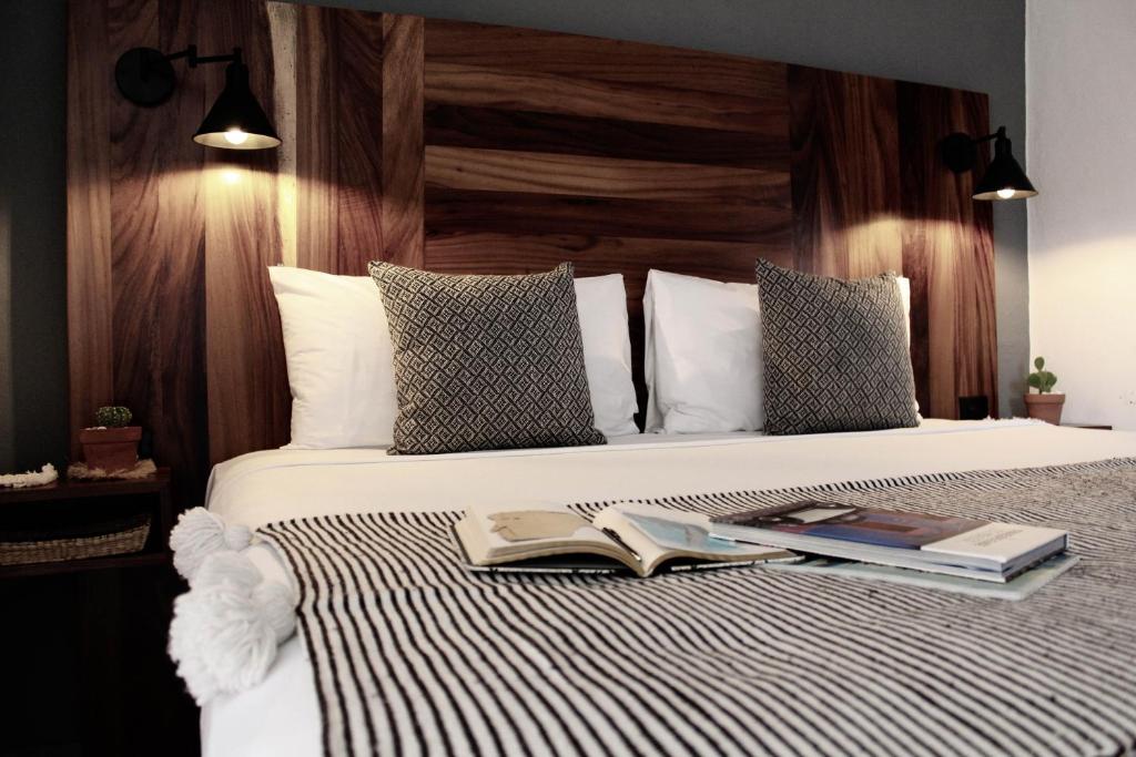 SIX TWO FOUR Urban Beach Hotel photo 2