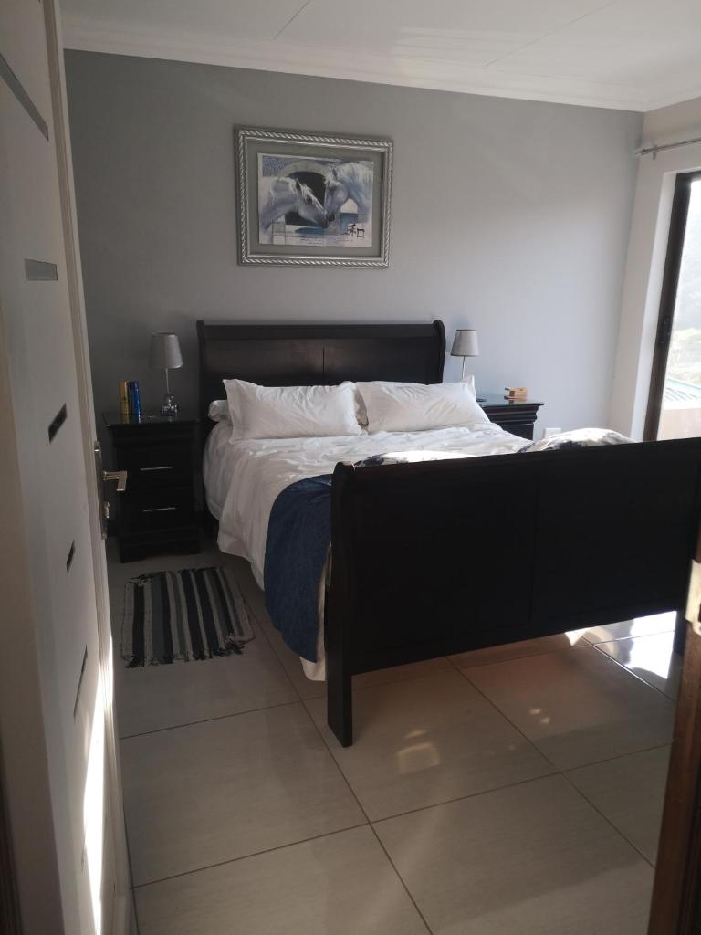 8 Sleeper Villa and 4 Sleeper Flatlet photo 2