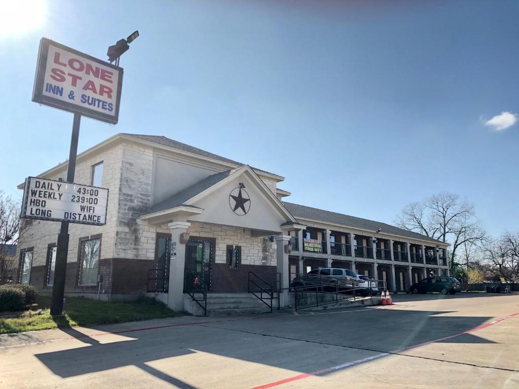 Lone Star Inn & Suites image