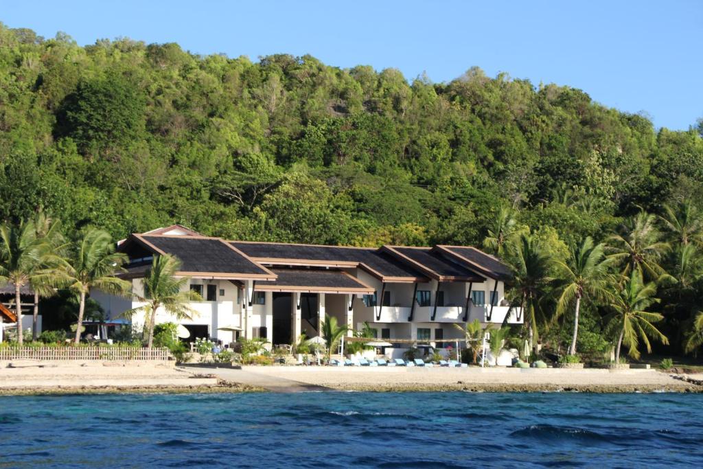 Emoha Dive Resort photo 1