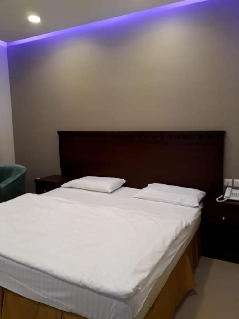 White Beach Hotel Suites photo 1