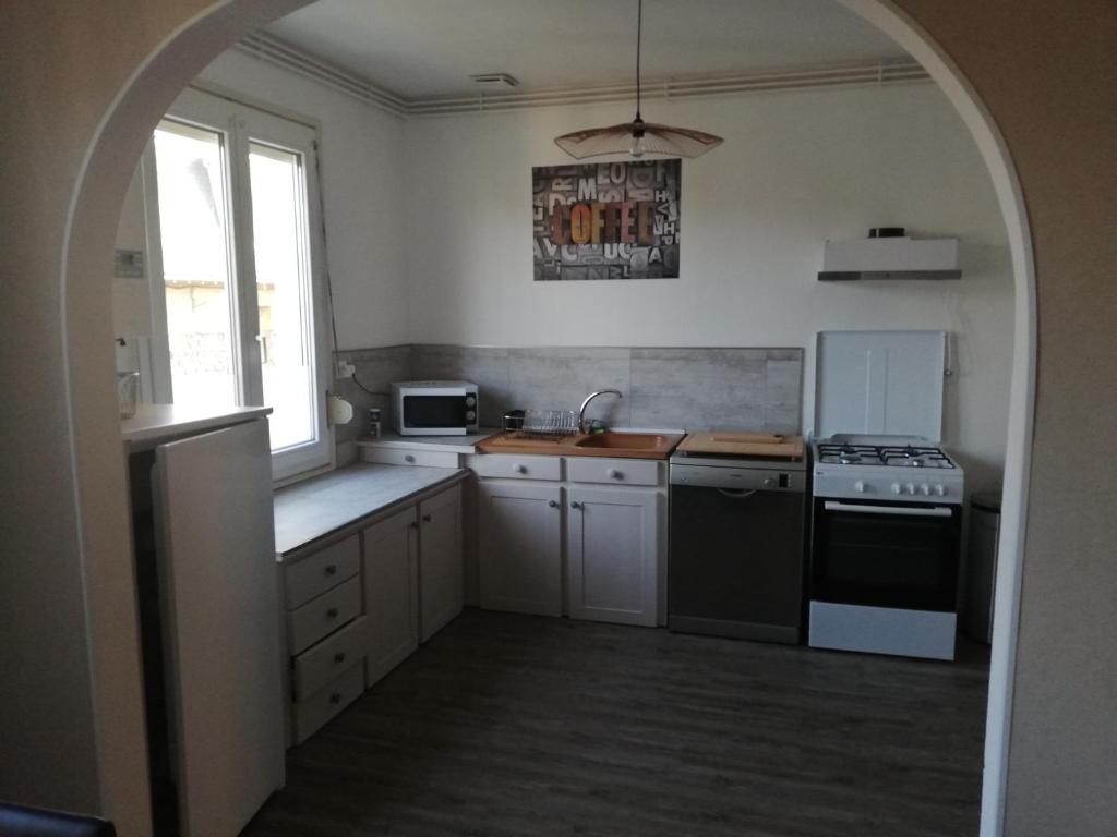 appartement avec 2 chambres, proche de la gare de saint brieuc photo 2