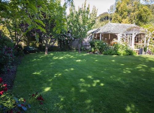 The Summerhouse, Ideal Akaroa location. photo 4