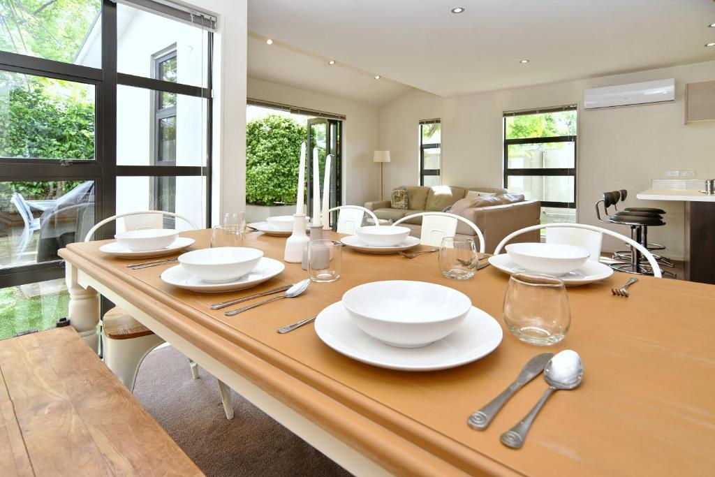 Hagley Apartment - Christchurch Holiday Homes photo 3