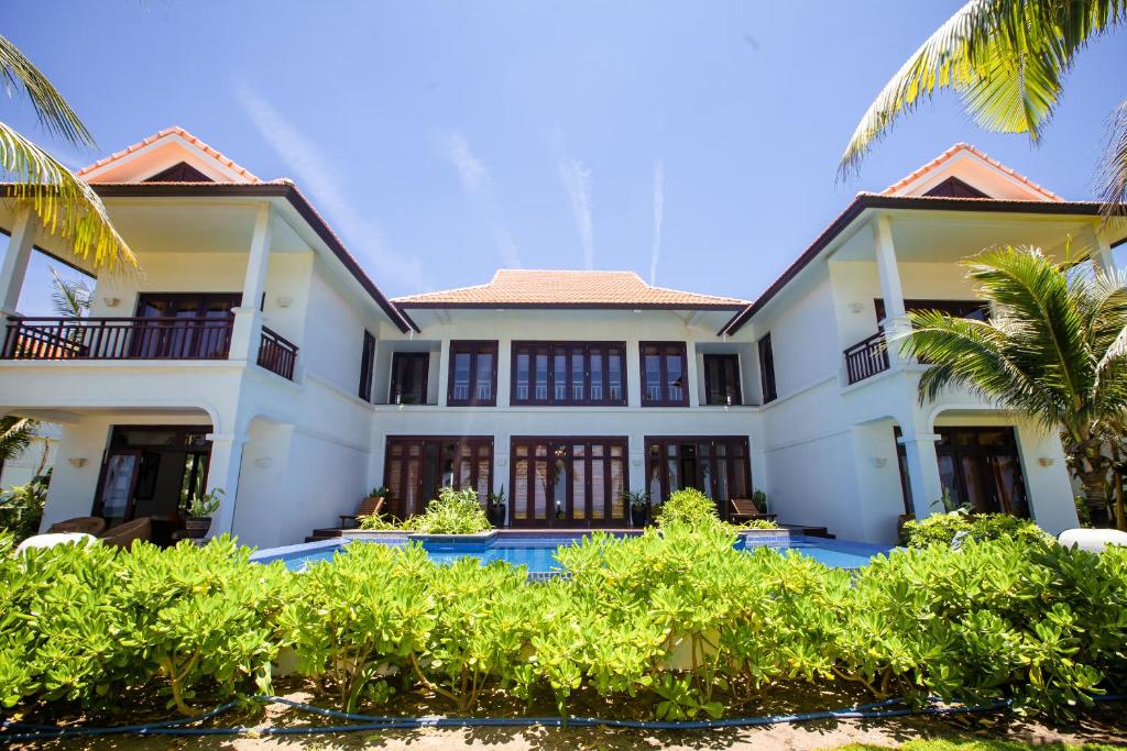 Resort Villa Furama Beach 3 bedroom Da Nang