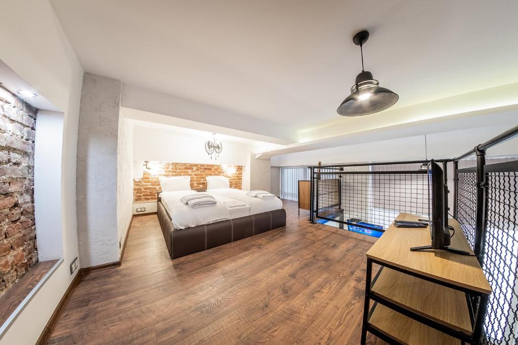 Sofia Parter Life Apartment - Tap to explore photos