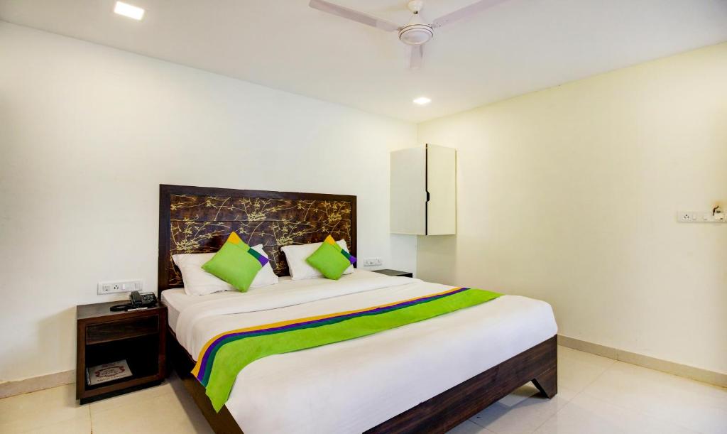 Двухместный (Двухместный номер Делюкс с 1 кроватью), FabHotel Ashwem Beach Resort
