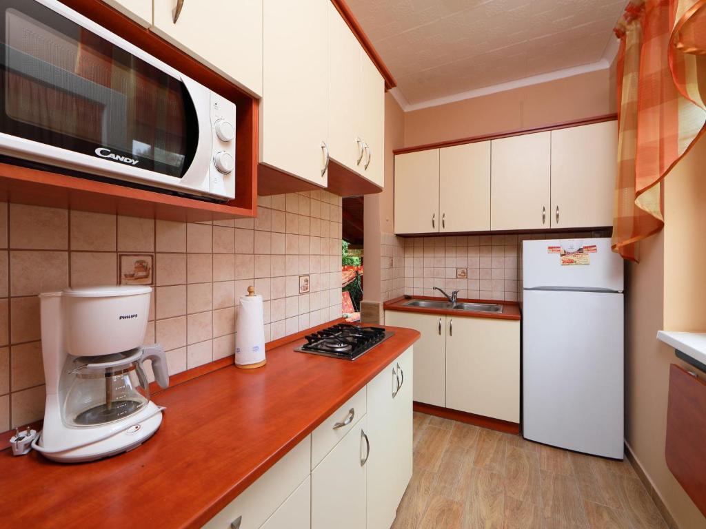 Holiday Home Hibiscus by Interhome photo 4